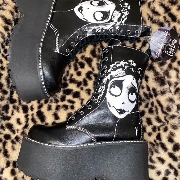 Dolls Kill X Corpse Bride Combat Boots Sz 7 - Picture 5 of 8